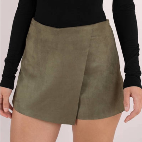 MOD Boutique Pants - Green Suede Envelope Skort